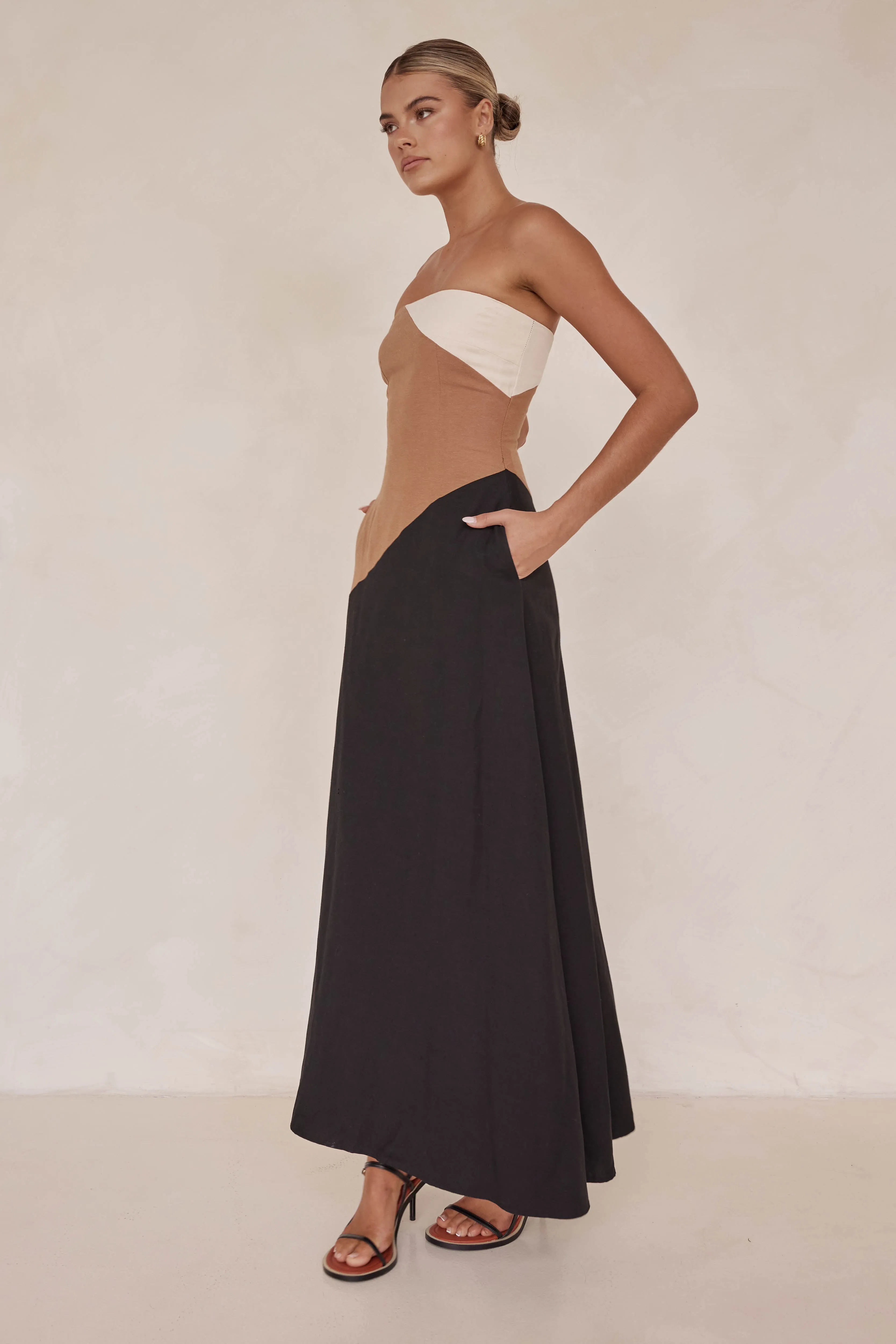 Calissa Maxi Dress (Black)