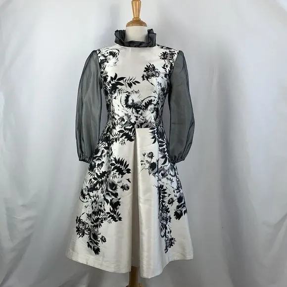 Giambattista ValliBlack and White Floral Dress With Ruffle Trim