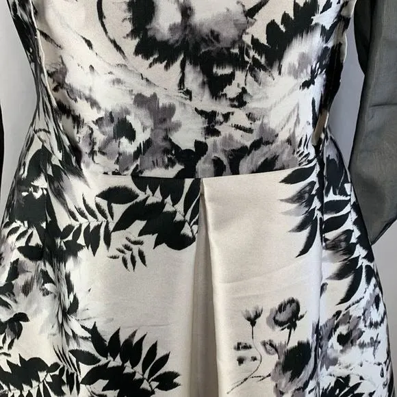 Giambattista ValliBlack and White Floral Dress With Ruffle Trim