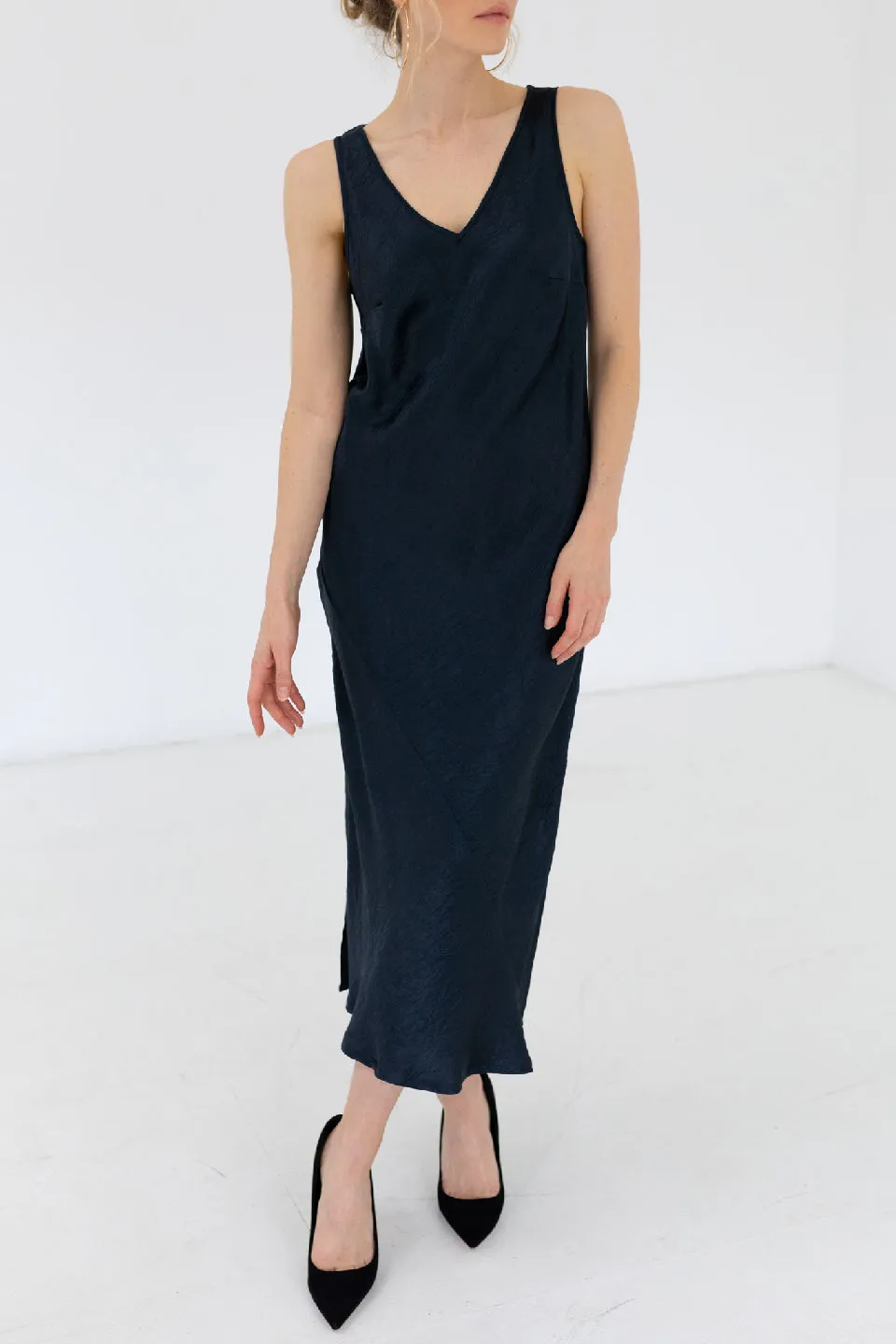 Queenie SL Midnight Slip Midi Dress